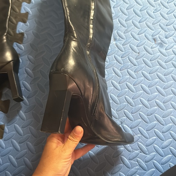 BCBG black boots - Picture 6 of 8